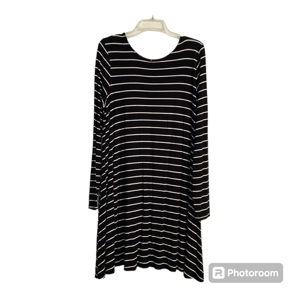 Old Navy Below the knee Striped Dress